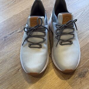 Men's Gray Athletic Shoes